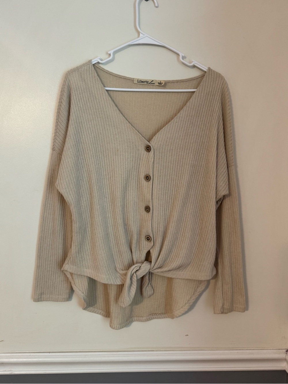 Liberty Love Cream Ribbed Button-Front Tie-Hem Top size Large